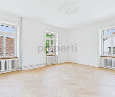 Charmante 3.5-Zimmer-Wohnung in denkmalgeschütztem Gebäude in Büsse... - Photo 5