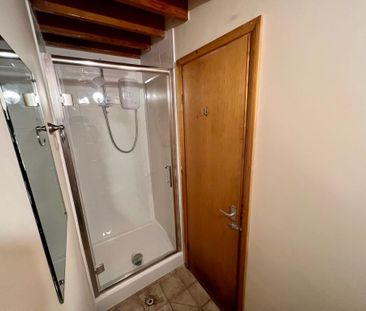 1 bedroom barn to rent - Photo 2