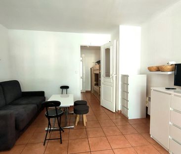 STUDIO AVEC PISCINE PROCHE DE TOUTE COMMODITE - Photo 6