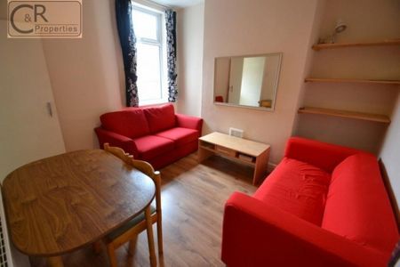 3 bedroom terraced house to rent - Photo 2