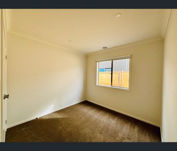 92 Rosso Drive, Tarneit, Vic 3029 - Photo 4