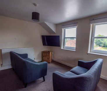 Second Floor Flat, Park Farm House, 103 Haxby Road - Photo 2