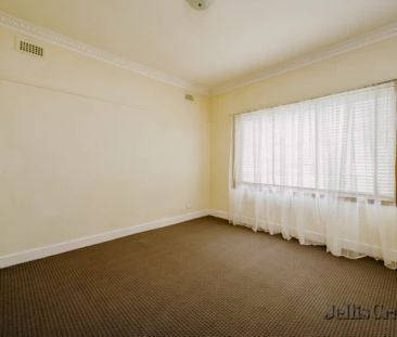 3 Bed, 1 Bath - Photo 5