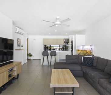 Modern Apartment with Resort-Style Amenities in Prime Bundall Locat... - Photo 6