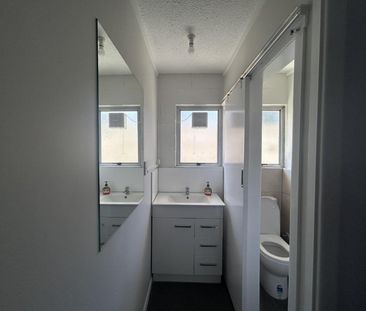 Renovated & Ready to Rent - Photo 5