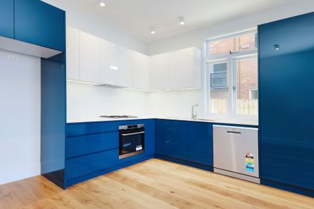 Luxurious Beach Lifestyle - Photo 3