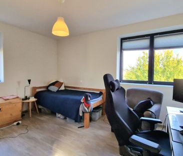 INSTAPKLARE HALFOPEN BEBOUWING MET DRIE SLAAPKAMERS - DRESSING EN B... - Foto 3