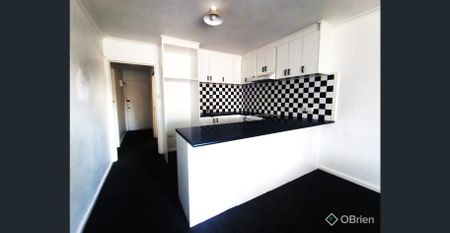 Great Central Location - Photo 3