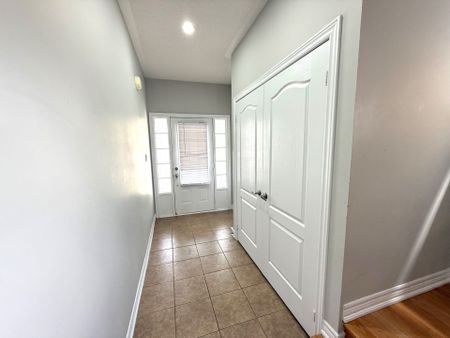 For Lease - 88 Banbridge Crescent Unit# Upper, Brampton, Ontario - Photo 2