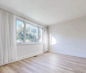 For Lease - 18 Stamford Square Unit# Main, Toronto, Ontario - Photo 1