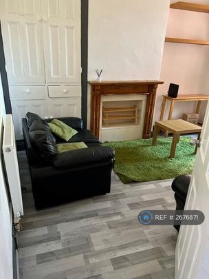 5 bedroom terraced house to rent - Photo 1