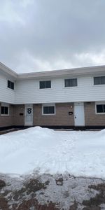 For Lease - 55 Hadley Circle, Bells Corners and South to Fallowfield, Ontario - Photo 3