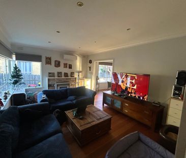 Cheltenham - Photo 1