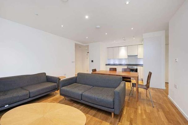 Early Rivers, Stratford, E20 - Photo 1