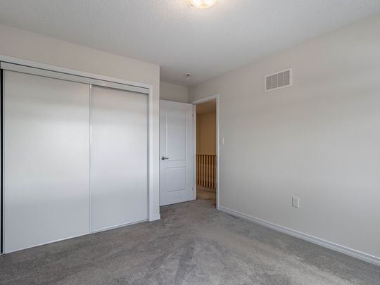 For Lease - 34 MacLachlan Avenue, Haldimand, Ontario - Photo 1