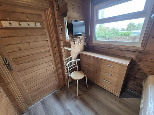 1 bedroom property to rent - Photo 1