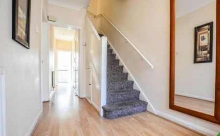 4 bedroom terraced house to rent - Photo 5