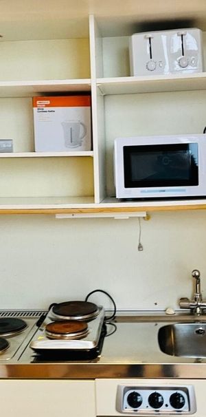 Burlington Street - Photo 1