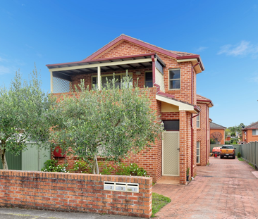 Spacious 2 Bedroom Townhouse $750 per week! - Photo 6