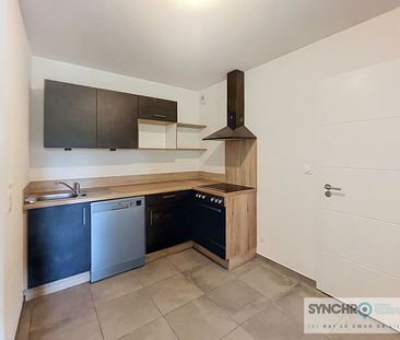 Location Appartement 2 pièces 42m² - Photo 2