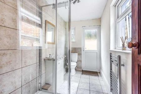 Banbury, Oxfordshire, OX16 - Photo 2