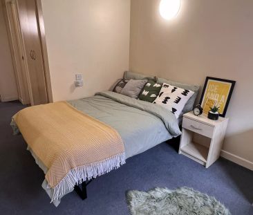 Extra Large Standard Double Ensuite - Photo 1