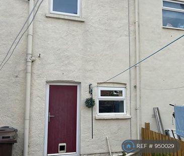2 bedroom terraced house to rent - Photo 4