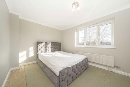 5 bedroom semi-detached house to rent - Photo 3