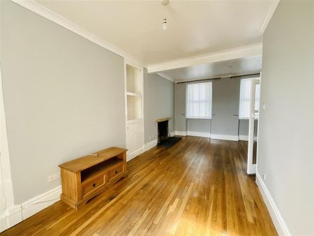 2 bedroom terraced house to rent - Photo 4