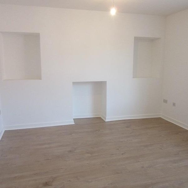 2 bedroom maisonette to rent - Photo 1