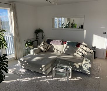 1 Bed Penthouse, Kimmerghame Place, EH4 - Photo 1