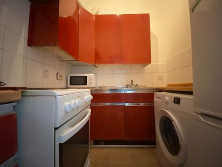 2 Bedroom Property To Rent - Photo 5