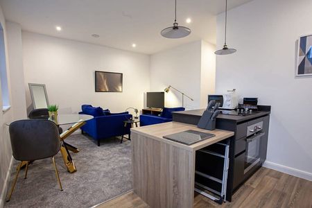 Churchgate - Photo 4