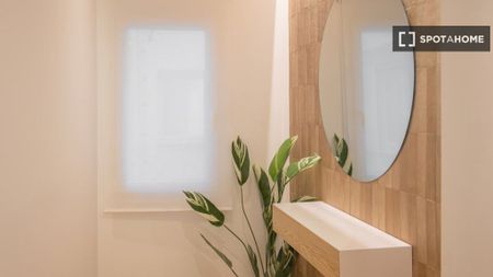 3 room luxury Apartment for rent in Madrid, Spain - Photo 2