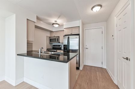 For Lease - 15 Greenview Avenue Unit# 2514, Toronto, Ontario - Photo 2