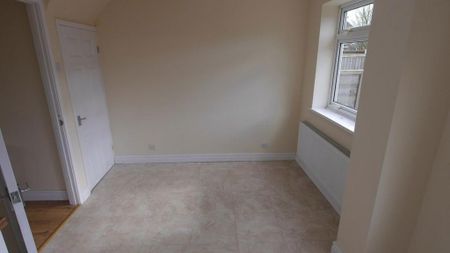 3 bedroom townhouse to rent - Photo 2