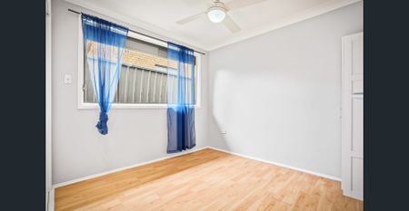 Spacious Family Home with Pool - Photo 3