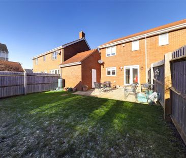 3 bedroom semi-detached house to rent - Photo 2