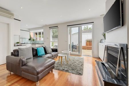 1/57 Erica Avenue, - Photo 2