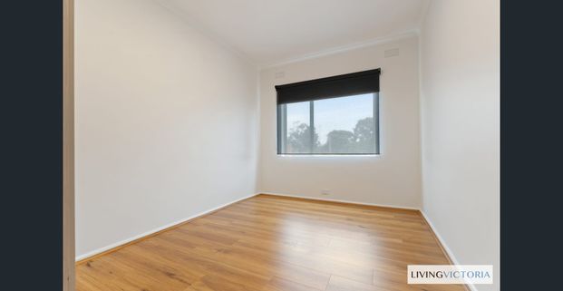 Modern Two-Bedroom Residence in Convenient Sunshine West Location - Photo 1