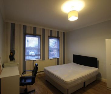 6 bedroom semi-detached house to rent - Photo 3