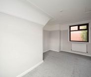 3 bed House - Semi-Detached for Rent - Photo 3