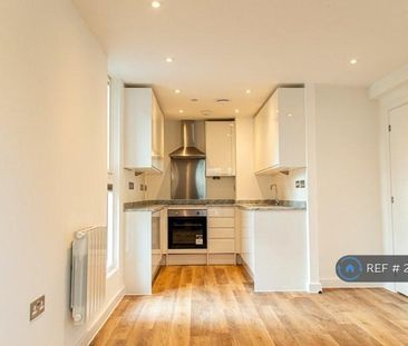 1 bedroom flat to rent - Photo 6