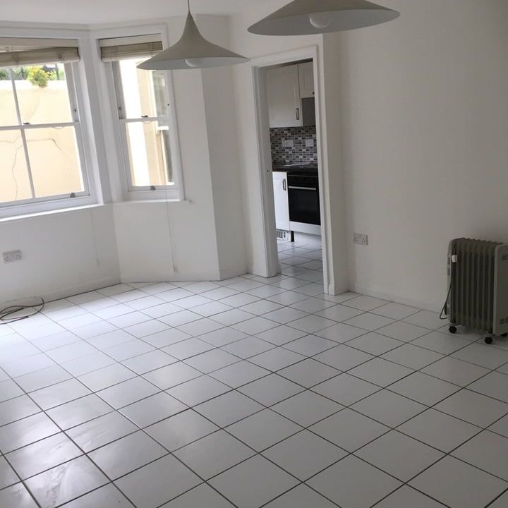 Studio Flat, Holland Road, BN3 - Photo 1