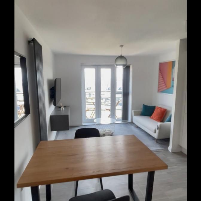 1 bedroom in a flat share to rent - Photo 1