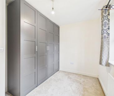 4 bedroom detached house to rent - Photo 5