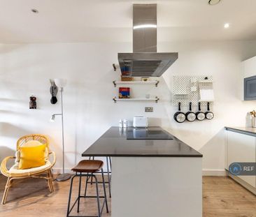 1 bedroom flat to rent - Photo 2