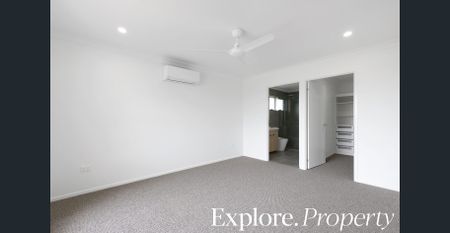 Stunning Duplex in Miraflores Estate! - Photo 2