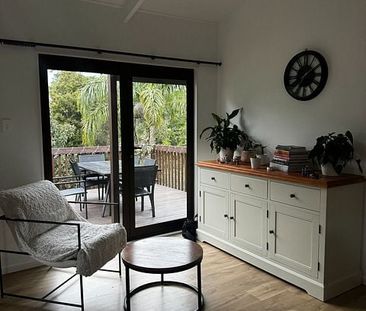 3-Bedroom Home – Fully Fenced (Pets allowed) - Photo 2