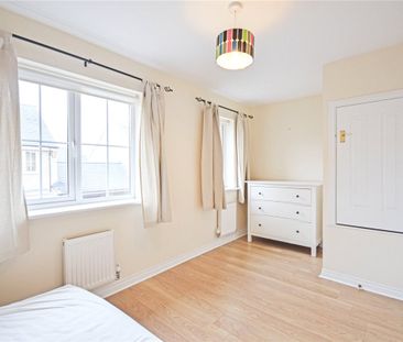 Well presented 2 bedroom terraced house in the popular village of G... - Photo 4